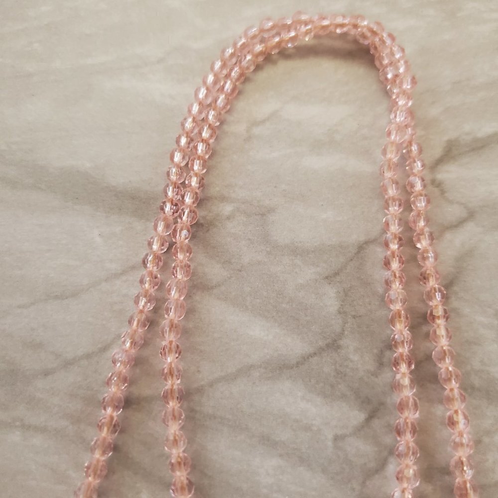 💕 J.Crew Light Pink Bright Beaded Strand Thread Tassel Pendant Necklace 💕 - Picture 4 of 8
